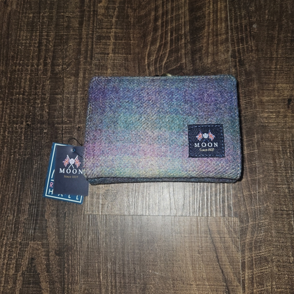 Moon Belby Tweed Short Wallet Purse
